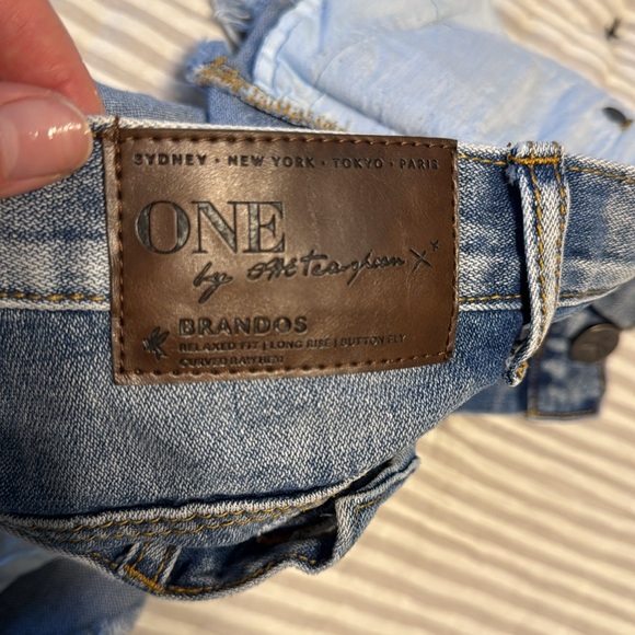 size 28 super cute mini jean cutoff shorts by one teaspoon - Picture 5 of 5